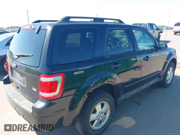 2011 Ford Escape XLT z VIN 1FMCU9DG6BKB40960, wystawiony jako IAAI lot #42183576 z przebiegiem 259 427 mil mil oraz . Historia ofert i sprzedaży dostępna na DreamBid. Obrazek 4.