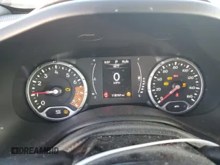 2020 Jeep Renegade Altitude with VIN ZACNJABB0LPL67208, listed as a Copart auction lot 43326665 with 118,757 mi miles and Salvage Title. Bid and sale history available at DreamBid. Image 9.