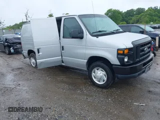 2008 Ford Econoline Cargo Commercial z VIN 1FTNE14W08DA28087, wystawiony jako IAAI lot #42365041 z przebiegiem 135 182 mil mil oraz . Historia ofert i sprzedaży dostępna na DreamBid. Obrazek 1.