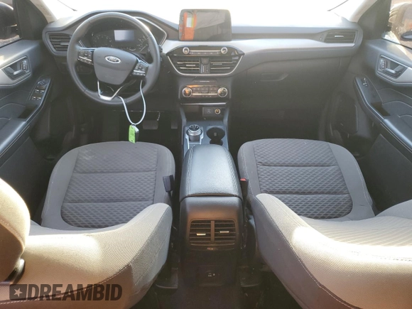 2022 Ford Escape SE z VIN 1FMCU0G64NUA88803, wystawiony jako Copart lot #46063645 z przebiegiem 45 615 mil mil oraz Szkoda całkowita • Salvage title. Historia ofert i sprzedaży dostępna na DreamBid. Obrazek 8.