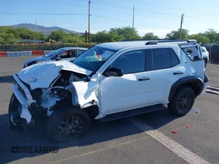 2025 Toyota 4Runner с VIN JTEVA5AR4S5001683, выставлен на аукционе IAAI как лот 42164482 с пробегом 82 миль миль и . История ставок и продаж доступна на DreamBid. Изображение 6.