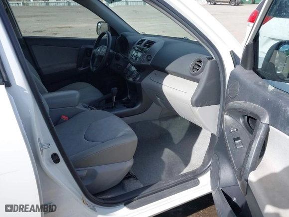 2011 Toyota RAV4 with VIN 2T3KF4DV3BW098315, listed as a IAAI auction lot 41366068 with 100,002 mi miles. Bid and sale history available at carsss.com. Image 5.