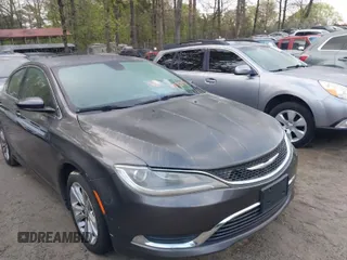 2015 Chrysler 200 Limited with VIN 1C3CCCAB4FN603345, listed as a IAAI auction lot 41960717 with 175,737 mi miles. Bid and sale history available at carsss.com. Image 1.