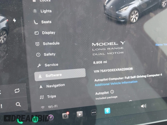 2024 Tesla Model Y Long Range z VIN 7SAYGDEEXRA226636, wystawiony jako IAAI lot #41622144 z przebiegiem 8 908 mil mil oraz . Historia ofert i sprzedaży dostępna na DreamBid. Obrazek 7.