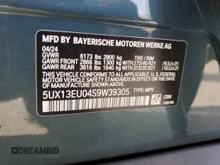 2025 BMW X5 sDrive40i with VIN 5UX13EU04S9W39305, listed as a Copart auction lot 43822695 with 0 mi miles and Salvage Title. Bid and sale history available at carsss.com. Image 15.