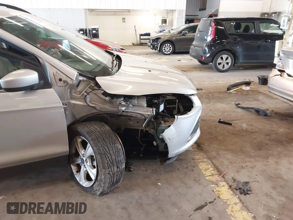 2013 Ford Escape SE z VIN 1FMCU9GX8DUD56926, wystawiony jako IAAI lot #41871248 z przebiegiem 36 807 mil mil oraz . Historia ofert i sprzedaży dostępna na DreamBid. Obrazek 6.