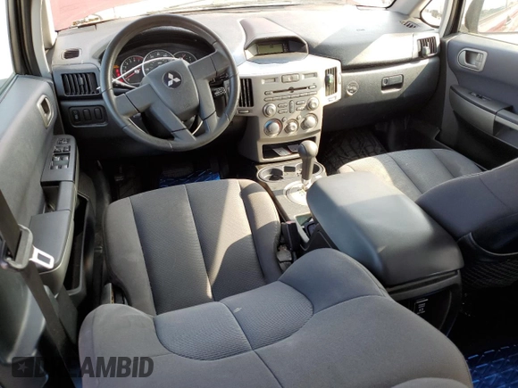 2004 Mitsubishi Endeavor LS with VIN 4A4MN21S44E048861, listed as a Copart auction lot 65244024 with 219,495 mi miles and Clean Title. Bid and sale history available at carsss.com. Image 8.