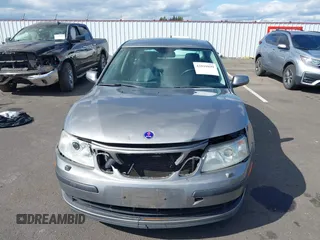 2004 Saab 9-3 z VIN YS3FB49S041036411, wystawiony jako IAAI lot #42010899 z przebiegiem 130 847 mil mil oraz . Historia ofert i sprzedaży dostępna na DreamBid. Obrazek 12.