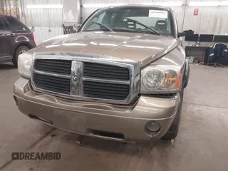 2006 Dodge Dakota SLT with VIN 1D7HE48K36S635377, listed as a IAAI auction lot 42200803 with 156,812 mi miles and . Bid and sale history available at carsss.com. Image 6.