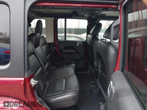 2021 Jeep Wrangler Unlimited Sahara z VIN 1C4HJXEG3MW720572, wystawiony jako IAAI lot #41899645 z przebiegiem 43 097 mil mil oraz . Historia ofert i sprzedaży dostępna na DreamBid. Obrazek 8.