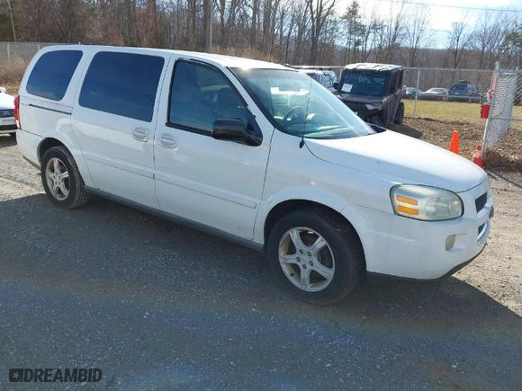 2005 Chevrolet Uplander LS with VIN 1GNDV23L25D293573, listed as a IAAI auction lot 41472132 with 208,714 mi miles. Bid and sale history available at carsss.com. Image 1.