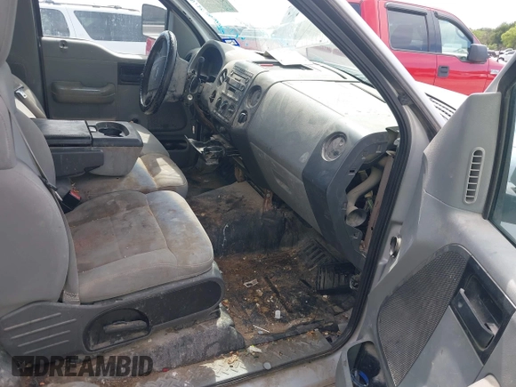 2006 Ford F-150 XL with VIN 1FTRF12W76NB41396, listed as a IAAI auction lot 42305923 with 379,283 mi miles and . Bid and sale history available at DreamBid. Image 5.