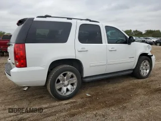 2013 GMC Yukon SLE with VIN 1GKS1AE04DR205296, listed as a Copart auction lot 83853164 with 111,408 mi miles and Salvage Title. Bid and sale history available at carsss.com. Image 3.