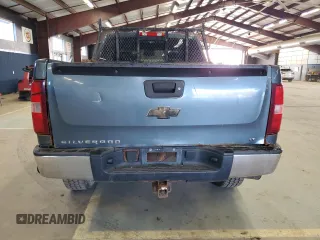 2011 Chevrolet Silverado 1500 LT with VIN 1GCRKSE3XBZ360410, listed as a Copart auction lot 49789355 with 194,501 mi miles and Clean Title. Bid and sale history available at DreamBid. Image 6.