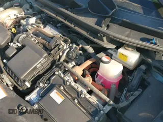 2015 Toyota Prius Two z VIN JTDZN3EUXFJ034438, wystawiony jako IAAI lot #43014542 z przebiegiem 147 462 mil mil oraz . Historia ofert i sprzedaży dostępna na DreamBid. Obrazek 19.