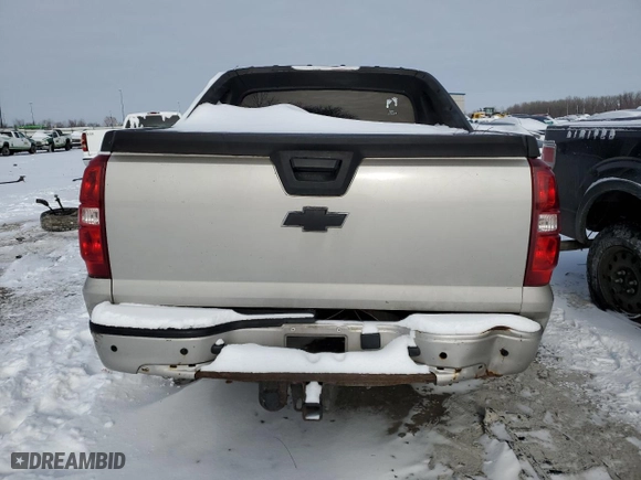 2008 Chevrolet Avalanche LT w/2LT with VIN 3GNFK12398G225050, listed as a Copart auction lot 45964045 with 301,687 mi miles and Clean Title. Bid and sale history available at carsss.com. Image 6.