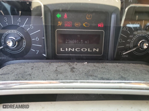 2008 Lincoln Navigator with VIN 5LMFU28508LJ12942, listed as a Copart auction lot 64409014 with 239,091 mi miles and Non Repairable. Bid and sale history available at carsss.com. Image 9.