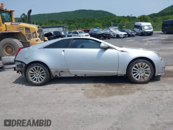 2014 Cadillac CTS Performance with VIN 1G6DG1E35E0107139, listed as a IAAI auction lot 42371034 with 56,988 mi miles and . Bid and sale history available at DreamBid. Image 14.