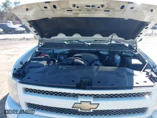 2010 Chevrolet Silverado 1500 LT with VIN 3GCRKSE35AG262187, listed as a IAAI auction lot 41883053 with 156,505 mi miles. Bid and sale history available at carsss.com. Image 10.