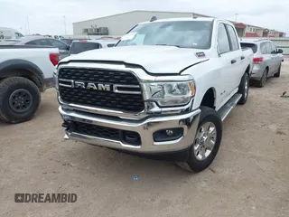 2024 Ram 2500 Big Horn with VIN 3C6UR5DJ1RG249902, listed as a IAAI auction lot 42043924 with 21,560 mi miles. Bid and sale history available at carsss.com. Image 2.