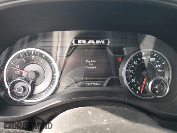 2022 Ram 1500 Big Horn z VIN 1C6RREBG2NN202103, wystawiony jako Copart lot #46644485 z przebiegiem 53 375 mil mil oraz Czysty tytuł • Clean title. Historia ofert i sprzedaży dostępna na DreamBid. Obrazek 9.