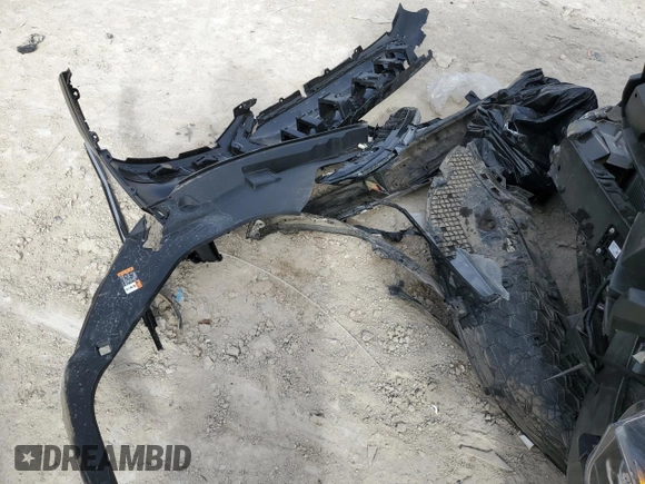 2024 Ford Mustang Mach-E Premium z VIN 3FMTK3R78RMA23282, wystawiony jako Copart lot #88931835 z przebiegiem Nie podano mil oraz Szkoda całkowita • Salvage title. Historia ofert i sprzedaży dostępna na DreamBid. Obrazek 13.