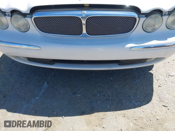 2005 Jaguar XJ 8 LWB with VIN SAJWA79C25SG48887, listed as a IAAI auction lot 42058896 with 177,315 mi miles and . Bid and sale history available at DreamBid. Image 6.