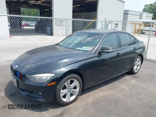 2013 BMW 3 Series 328i xDrive with VIN WBA3B3C54DJ810762, listed as a IAAI auction lot 42399930 with 201,014 mi miles and . Bid and sale history available at DreamBid. Image 2.