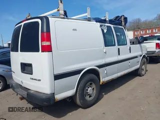 2006 Chevrolet Express Cargo Van with VIN 1GCGG25V761272316, listed as a IAAI auction lot 41967324 with 336,728 mi miles. Bid and sale history available at carsss.com. Image 4.