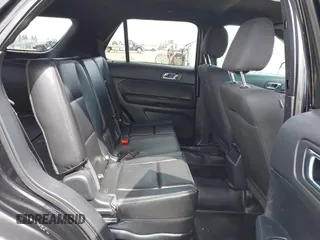 2016 Ford Police Interceptor Utility z VIN 1FM5K8AR8GGB36191, wystawiony jako IAAI lot #42046563 z przebiegiem 102 912 mil mil oraz . Historia ofert i sprzedaży dostępna na DreamBid. Obrazek 8.