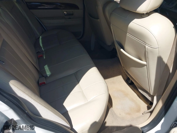 2007 Mercury Grand Marquis LS with VIN 2MEFM75VX7X623356, listed as a IAAI auction lot 41783361 with 157,921 mi miles. Bid and sale history available at carsss.com. Image 8.