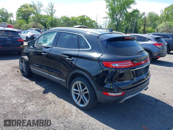 2019 Lincoln MKC Reserve with VIN 5LMTJ3DH6KUL07611, listed as a IAAI auction lot 42207705 with Not Provided miles and . Bid and sale history available at DreamBid. Image 3.