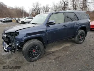 2024 Toyota 4Runner SR5 Premium with VIN JTENU5JR3R6251766, listed as a Copart auction lot 50371375 with 5,222 mi miles and Salvage Title. Bid and sale history available at carsss.com. Image 1.