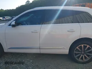 2017 Audi Q7 Prestige z VIN WA1VABF75HD056078, wystawiony jako IAAI lot #42154529 z przebiegiem 119 732 mil mil oraz . Historia ofert i sprzedaży dostępna na DreamBid. Obrazek 14.