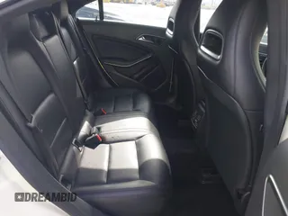 2014 Mercedes-Benz CLA 250 z VIN WDDSJ4EB0EN044118, wystawiony jako IAAI lot #42141130 z przebiegiem 76 122 mil mil oraz . Historia ofert i sprzedaży dostępna na DreamBid. Obrazek 8.