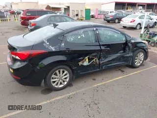 2014 Hyundai Elantra SE z VIN KMHDH4AEXEU172446, wystawiony jako IAAI lot #41819303 z przebiegiem 95 751 mil mil oraz . Historia ofert i sprzedaży dostępna na DreamBid. Obrazek 4.