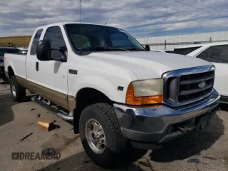 2001 Ford Super Duty F-250 XL with VIN 1FTNX21S81EC05051, listed as a Copart auction lot 68317304 with 121,045 mi miles and Clean Title. Bid and sale history available at carsss.com. Image 4.