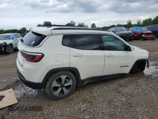 2017 Jeep Compass Latitude с VIN 3C4NJDBB3HT667670, выставлен на аукционе Copart как лот 59701245 с пробегом 118 331 миль миль и Списание • Salvage title. История ставок и продаж доступна на DreamBid. Изображение 3.
