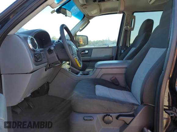 2006 Ford Expedition Special Service with VIN 1FMPU15546LA88230, listed as a Copart auction lot 86827724 with 252,607 mi miles and Salvage Title. Bid and sale history available at carsss.com. Image 7.