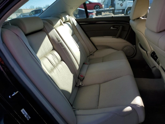 2011 Acura RL Technology with VIN JH4KB2F60BC000509, listed as a Copart auction lot 86744244 with 83,289 mi miles and Salvage Title. Bid and sale history available at DreamBid. Image 10.