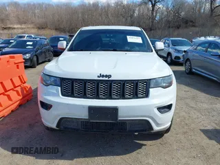 2017 Jeep Grand Cherokee Laredo with VIN 1C4RJFAG9HC824883, listed as a IAAI auction lot 41876117 with 141,067 mi miles. Bid and sale history available at carsss.com. Image 12.