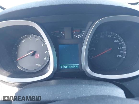 2013 Chevrolet Equinox LS z VIN 2GNALBEK6D6357771, wystawiony jako IAAI lot #41869481 z przebiegiem 186 134 mil mil oraz . Historia ofert i sprzedaży dostępna na DreamBid. Obrazek 7.