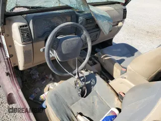 2002 Jeep Wrangler Sahara with VIN 1J4FA59S72P706380, listed as a Copart auction lot 56365355 with 282,467 mi miles and Clean title. Bid and sale history available at DreamBid. Image 8.