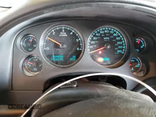 2010 Chevrolet Suburban LS z VIN 1GNUKHE37AR172317, wystawiony jako Copart lot #58264205 z przebiegiem 171 390 mil mil oraz Czysty tytuł • Clean title. Historia ofert i sprzedaży dostępna na DreamBid. Obrazek 9.