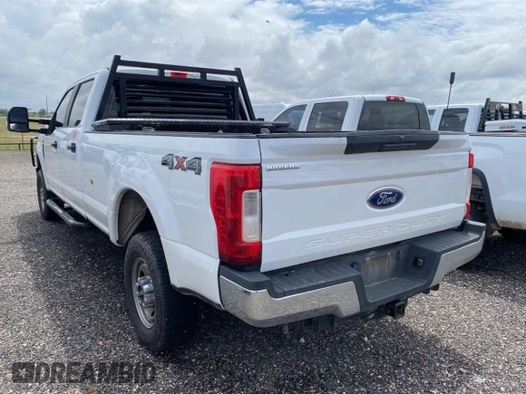 2019 Ford F-250 XL with VIN 1FT7W2B61KEG23823, listed as a IAAI auction lot 42670848 with 186,760 mi miles and . Bid and sale history available at DreamBid. Image 13.