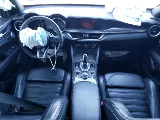 2020 Alfa Romeo Stelvio Ti z VIN ZASPAKBNXL7C93313, wystawiony jako Copart lot #46082005 z przebiegiem 42 508 mil mil oraz Szkoda całkowita • Salvage title. Historia ofert i sprzedaży dostępna na DreamBid. Obrazek 8.