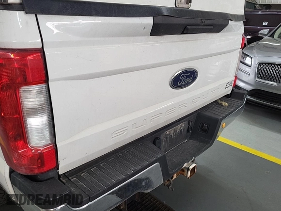 2019 Ford F-250 XL с VIN 1FT7W2BT2KEE67751, выставлен на аукционе IAAI как лот 42585417 с пробегом 241 154 миль миль и . История ставок и продаж доступна на DreamBid. Изображение 5.