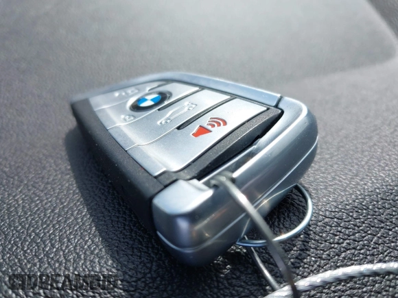 2019 BMW X3 xDrive30i with VIN 5UXTR9C52KLR11316, listed as a IAAI auction lot 42002750 with 58,127 mi miles and . Bid and sale history available at DreamBid. Image 11.