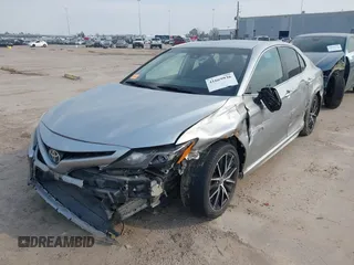 2021 Toyota Camry SE Nightshade with VIN 4T1G11AK7MU414517, listed as a IAAI auction lot 41669936 with 153,580 mi miles. Bid and sale history available at carsss.com. Image 2.