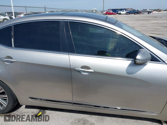 2015 Kia Cadenza Premium z VIN KNALN4D73F5173890, wystawiony jako IAAI lot #41829856 z przebiegiem 96 812 mil mil oraz . Historia ofert i sprzedaży dostępna na DreamBid. Obrazek 13.